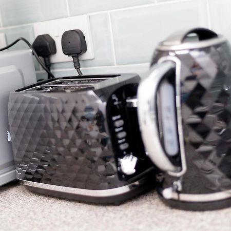 Kirkstall Serviced Apartments Leeds ليدز المظهر الخارجي الصورة
